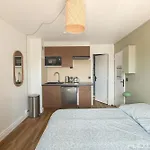 Charming 16M Studio In Paris 20 With Shared Terrace